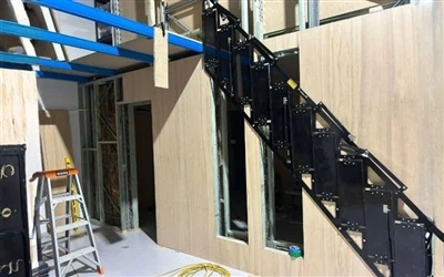 Una soluzione-di accesso alle soffitte salvaspazio per case ed edifici